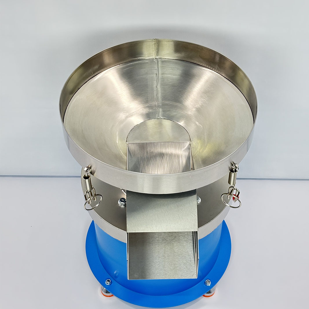 Low-noise salt sifting machine